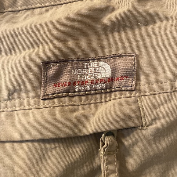 The North Face pants/shorts size 12 - Picture 4 of 7